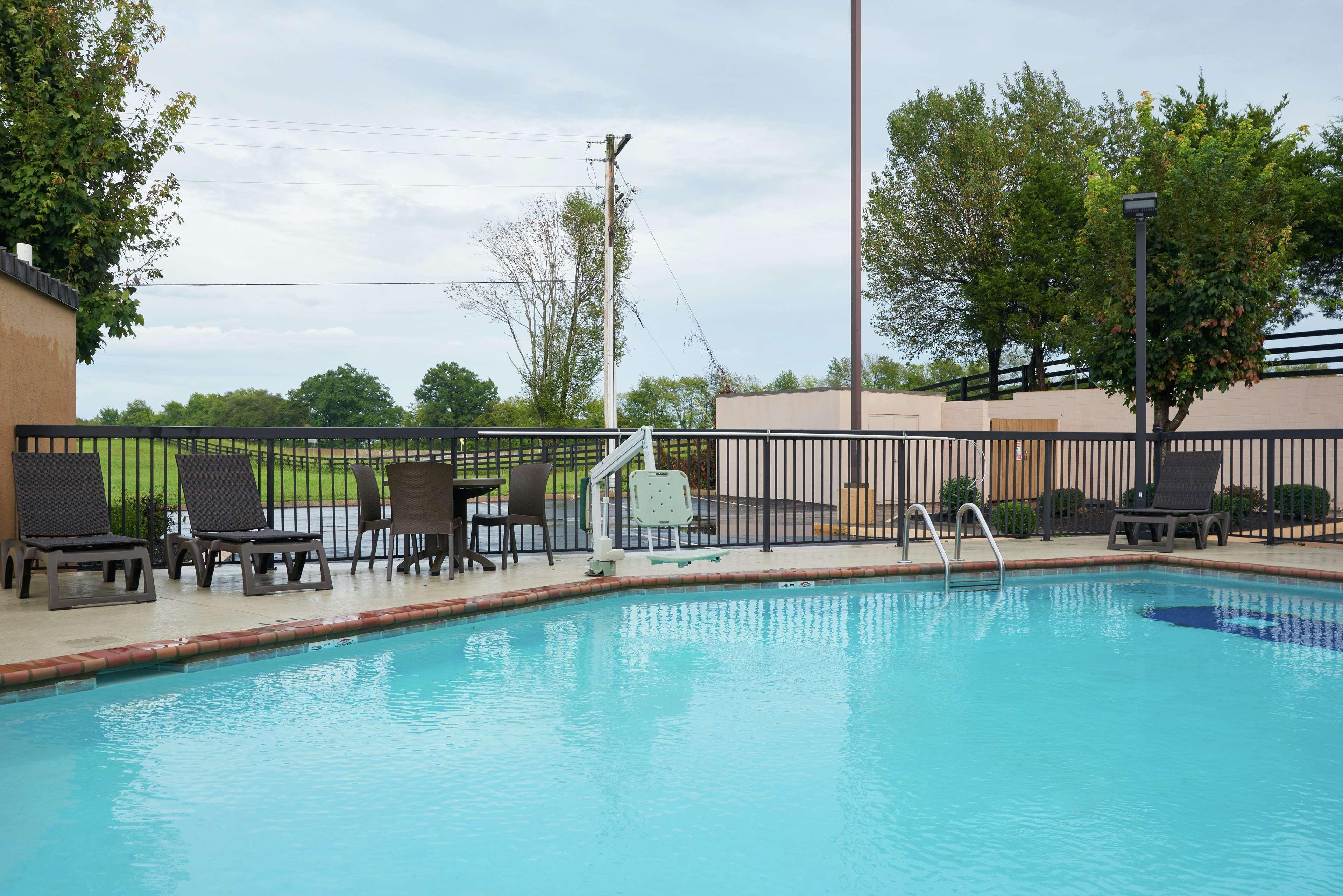 Hampton Inn Franklin Exterior foto
